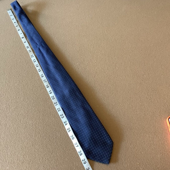 VALENTINO MENS BLUE SILK TIE - Picture 6 of 7